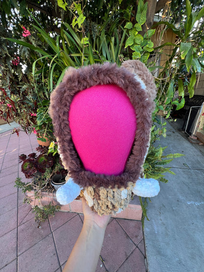 🦣 light brown ears